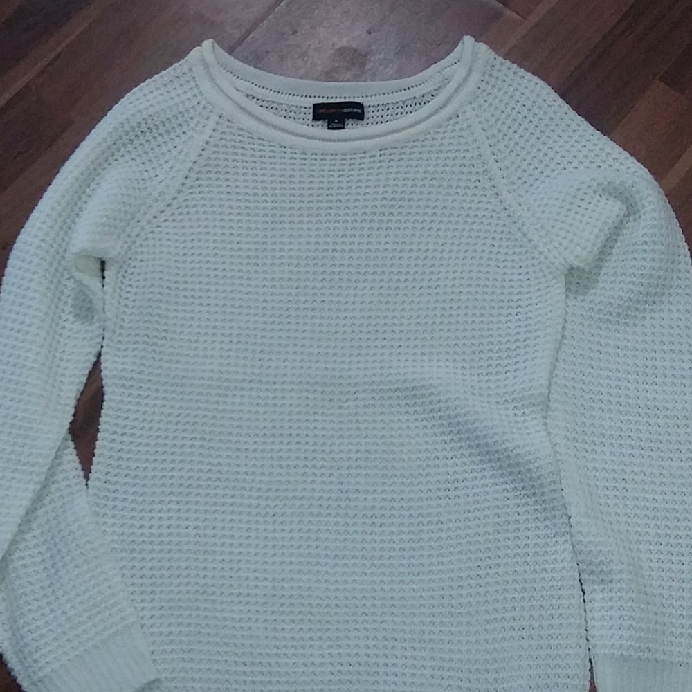 Ambiance Apparel Ivory Knit Pullover Sweater.
